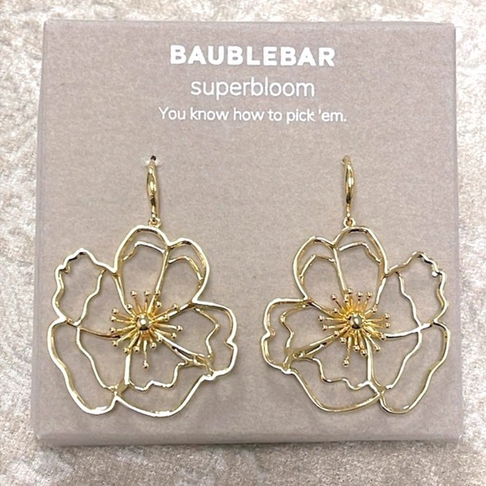 Brand New BaubleBar Gold Tone Oversized Flower Floral Blossom Drop Earrings - Picture 11 of 11